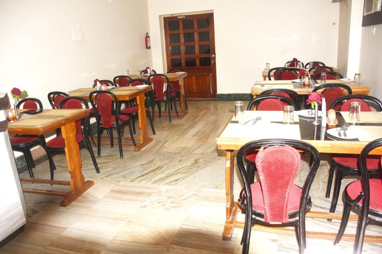 Hotel Trinath Nayagarh 外观 照片